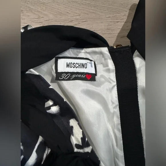 Moschino Silk Black and White Floral Sleeveless‎ Dress - Picture 3 of 6